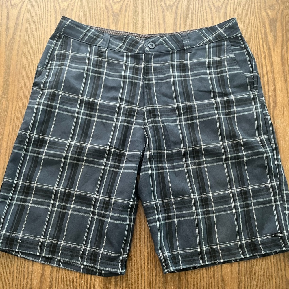 O'Neill Men's Black and Gray and blue Plaid Shorts